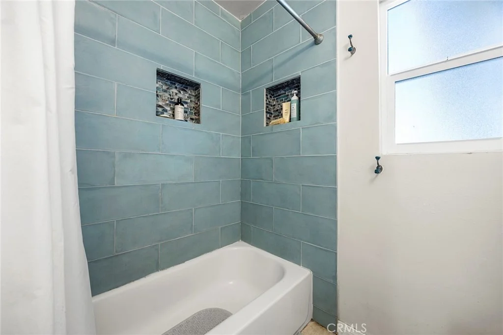Photo of 774 N Victoria Drive