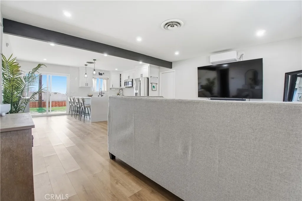 Photo of 23921 South