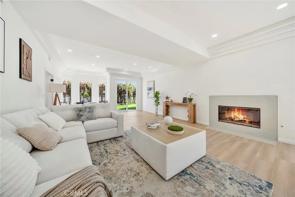 Photo of 188 W Arthur Avenue