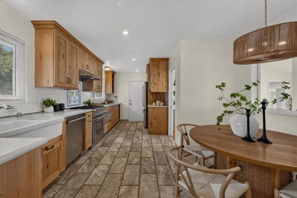Photo of 172 Shoreview Avenue