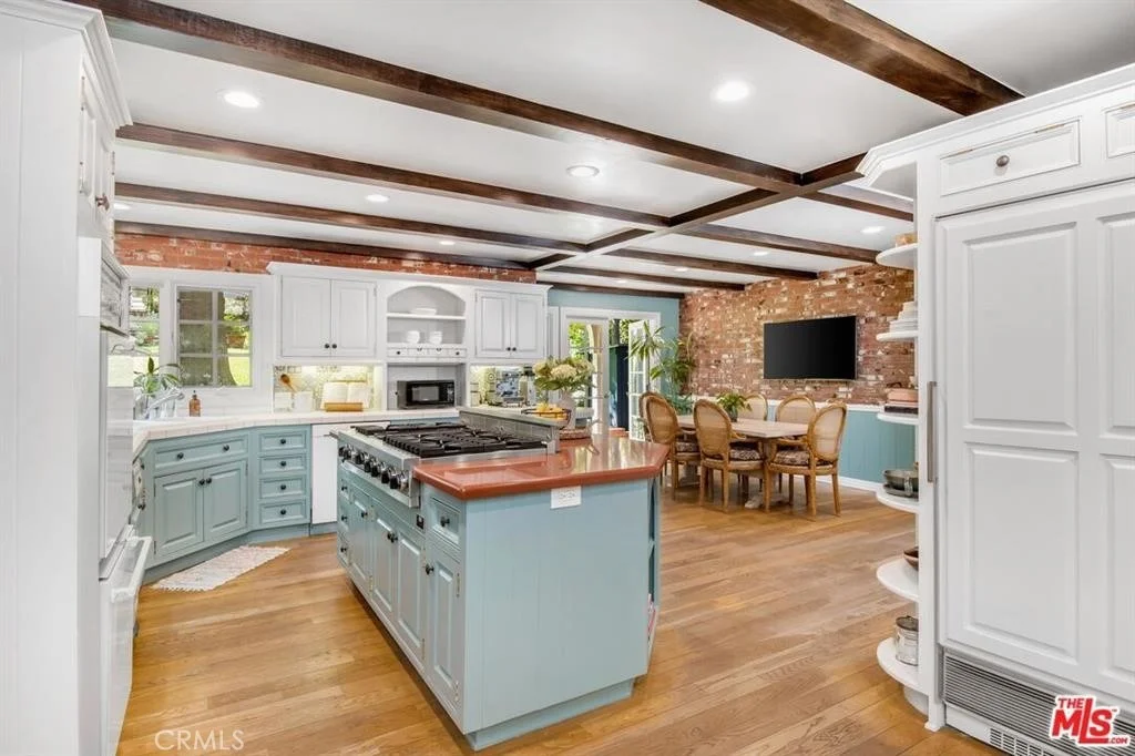 Photo of 5255 ROUND MEADOW Road