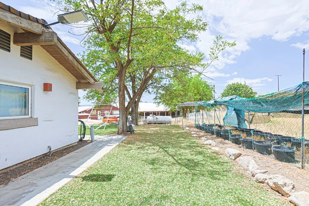 Photo of 38181 Valley Oak
