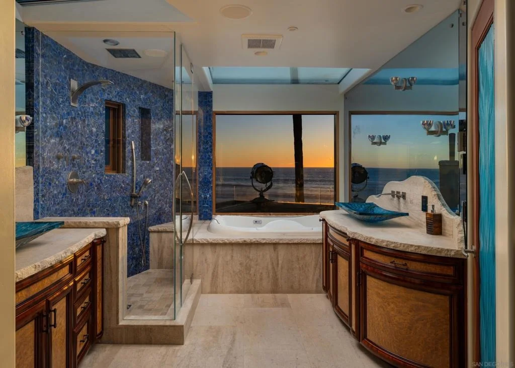 Photo of 3921 Ocean Front Walk