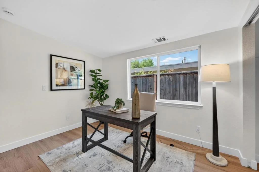 Photo of 944 White Drive