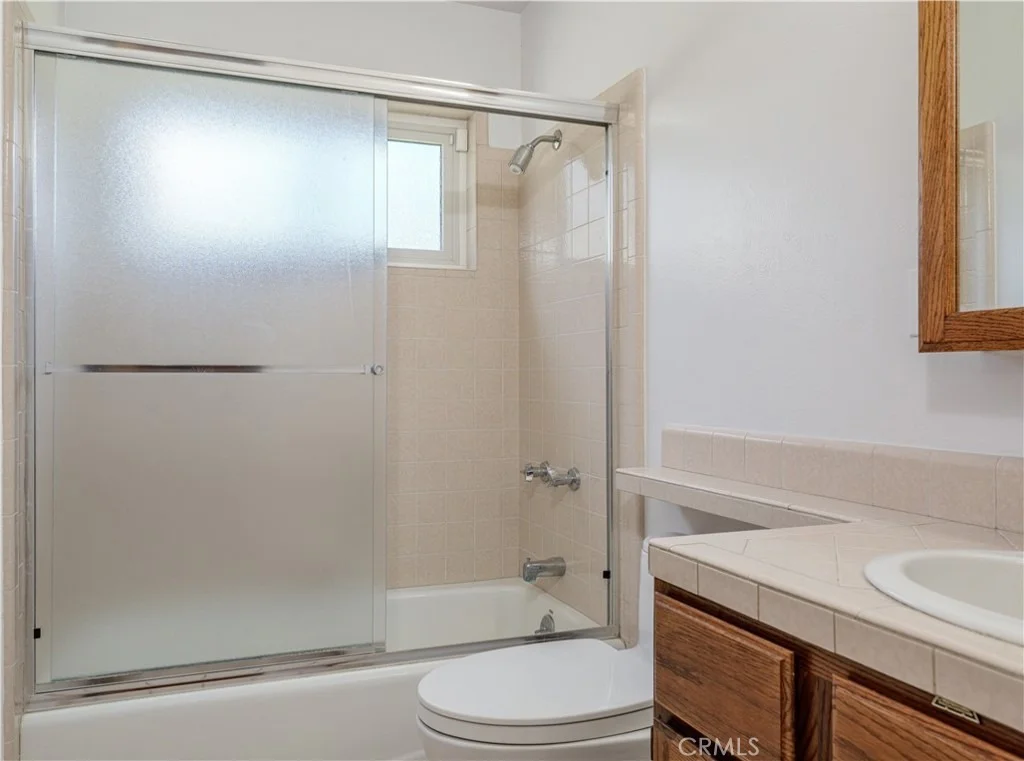 Photo of 3156 W Teranimar