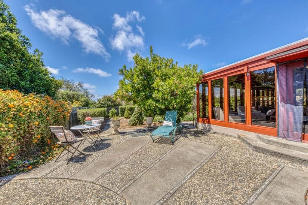 Photo of 15460 Oak Hills Drive