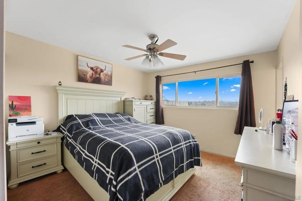 Photo of 656 Flora Dr