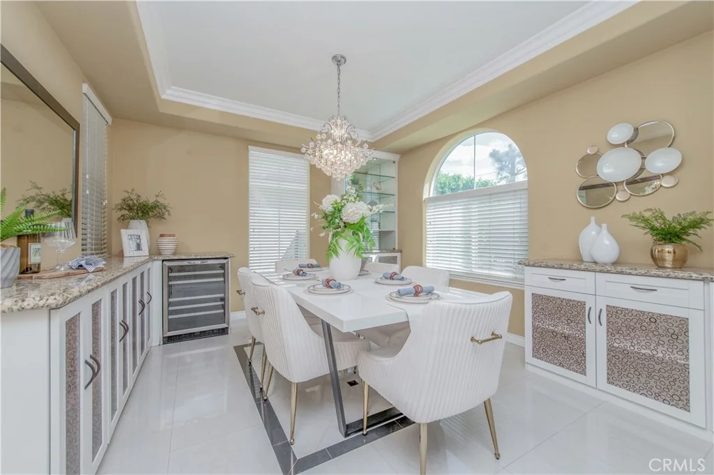 Photo of 2563 Mountain Ave