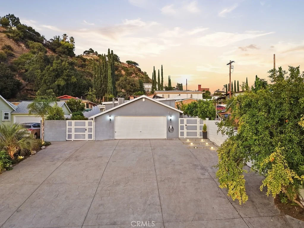 Photo of 6951 Bellclaire