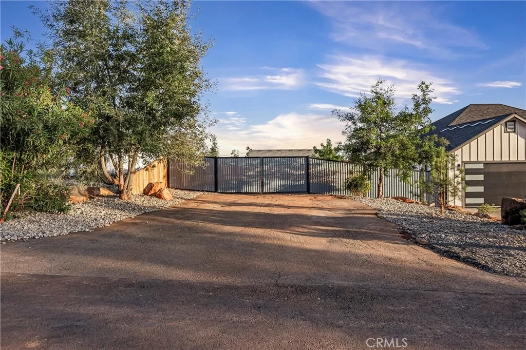 Photo of 1095 Fairview Drive