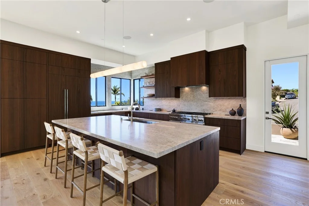 Photo of 408 Avenida Presidio