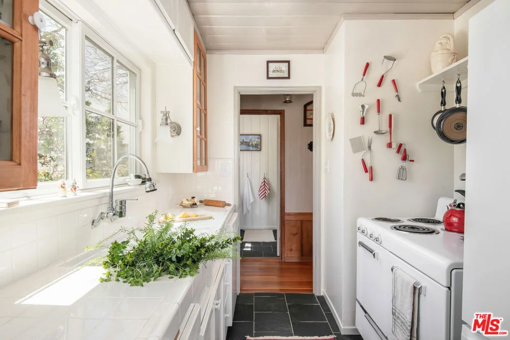 Photo of 419 Hemlock Drive
