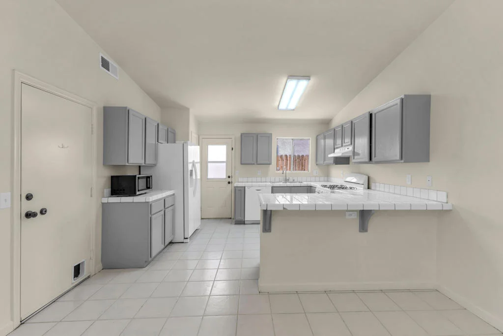 Photo of 52300 Avenida Herrera