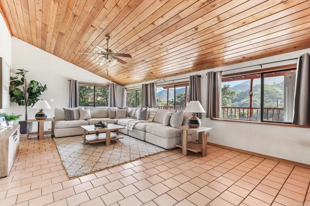 Photo of 39339 De Luz Road