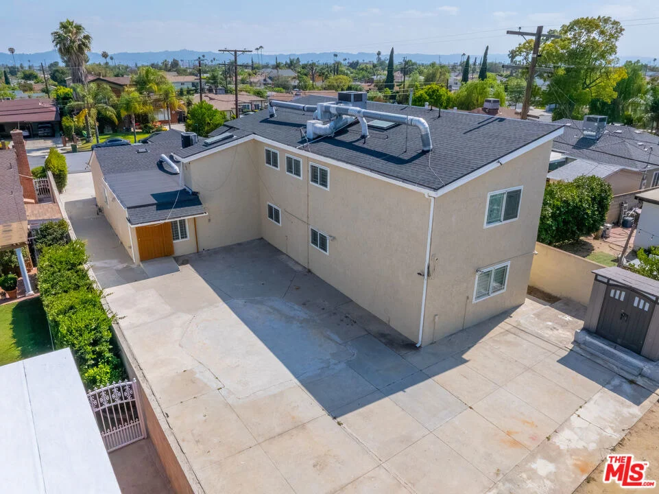 Photo of 10741 Stagg Street