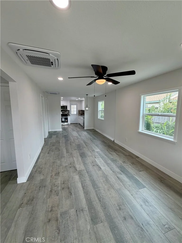 Photo of 543 E 3rd Street