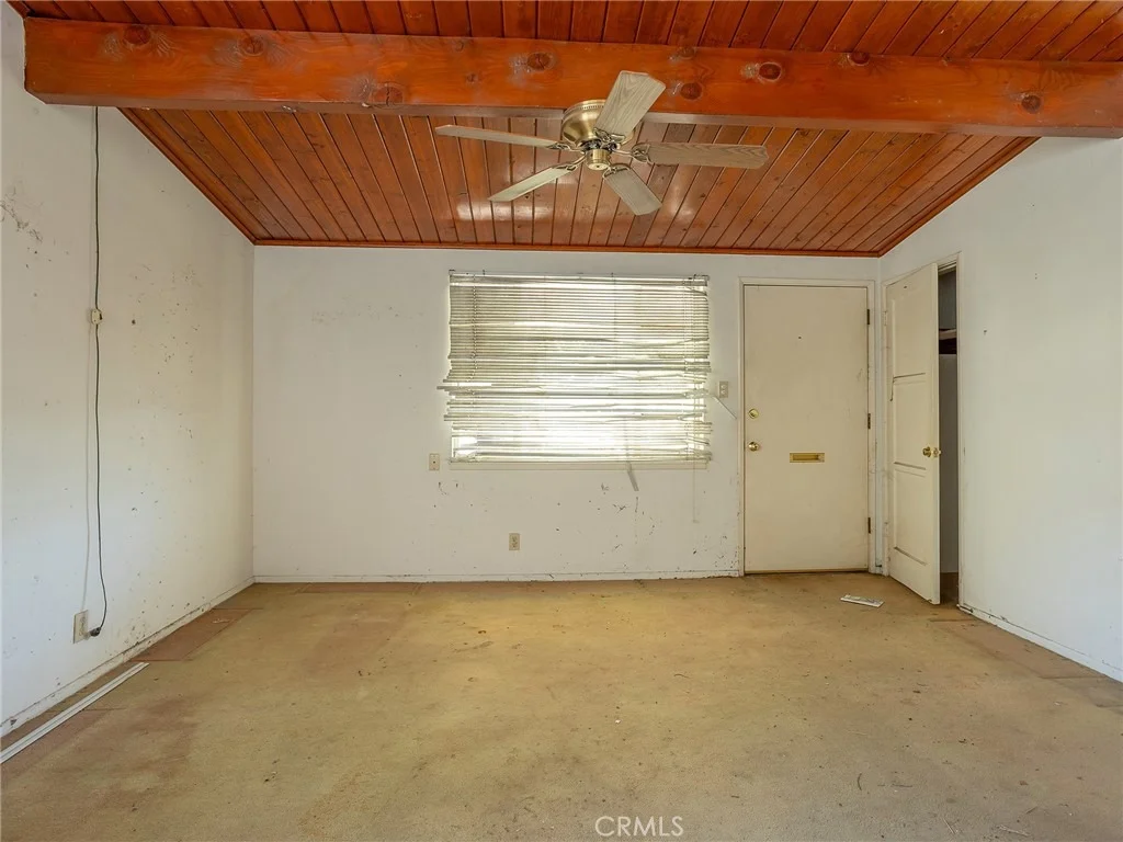 Photo of 14301 Roscoe Boulevard