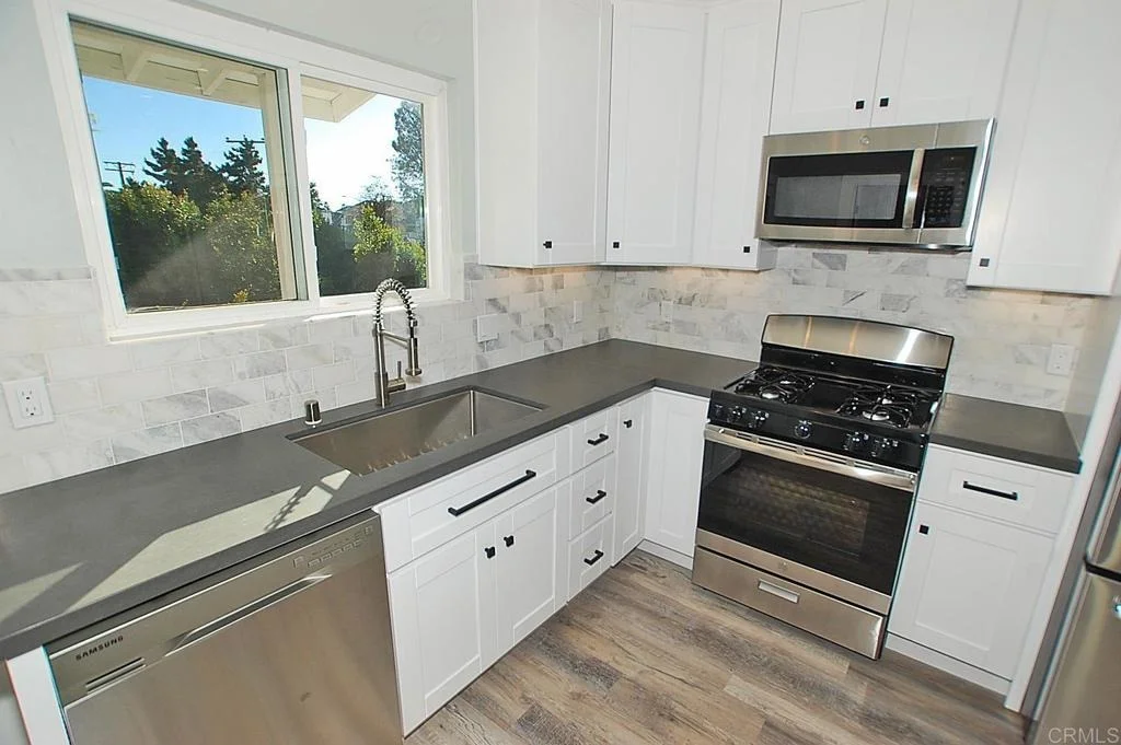 Photo of 880 Stevens Avenue