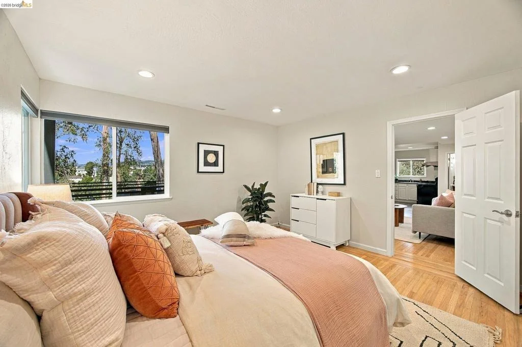 Photo of 866 Alma Place