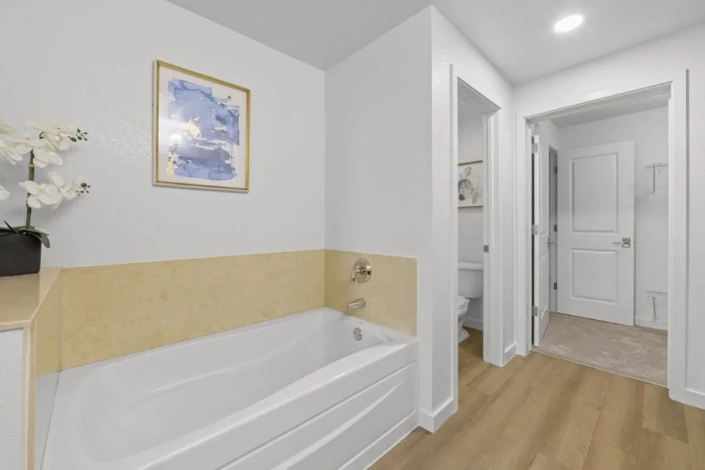 Photo of Unit 306 at 4463 Hyde