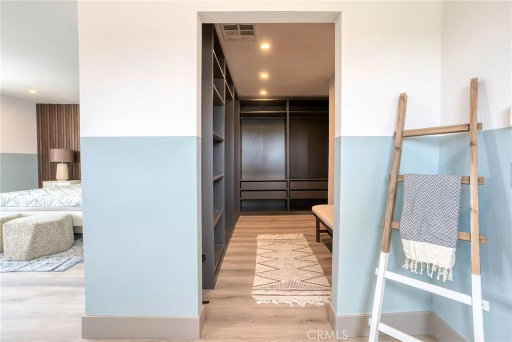Photo of 25112 Northrup Drive