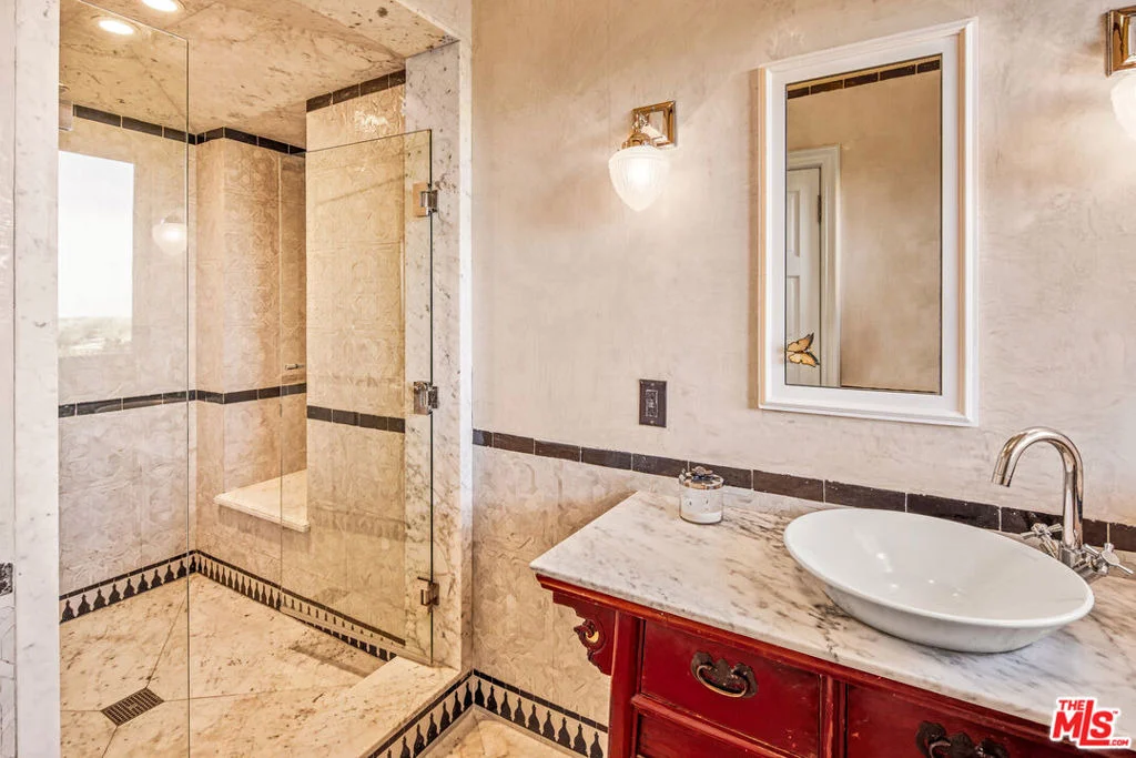 Photo of 28980 Cliffside Drive