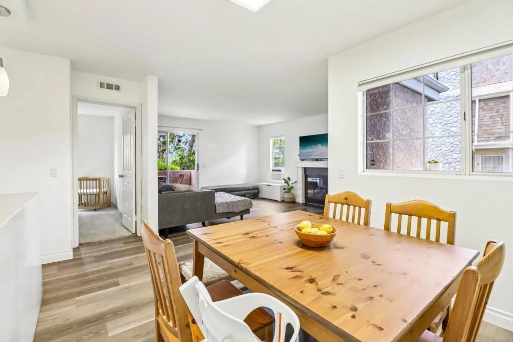 Photo of Unit B at 5070 Via Manos