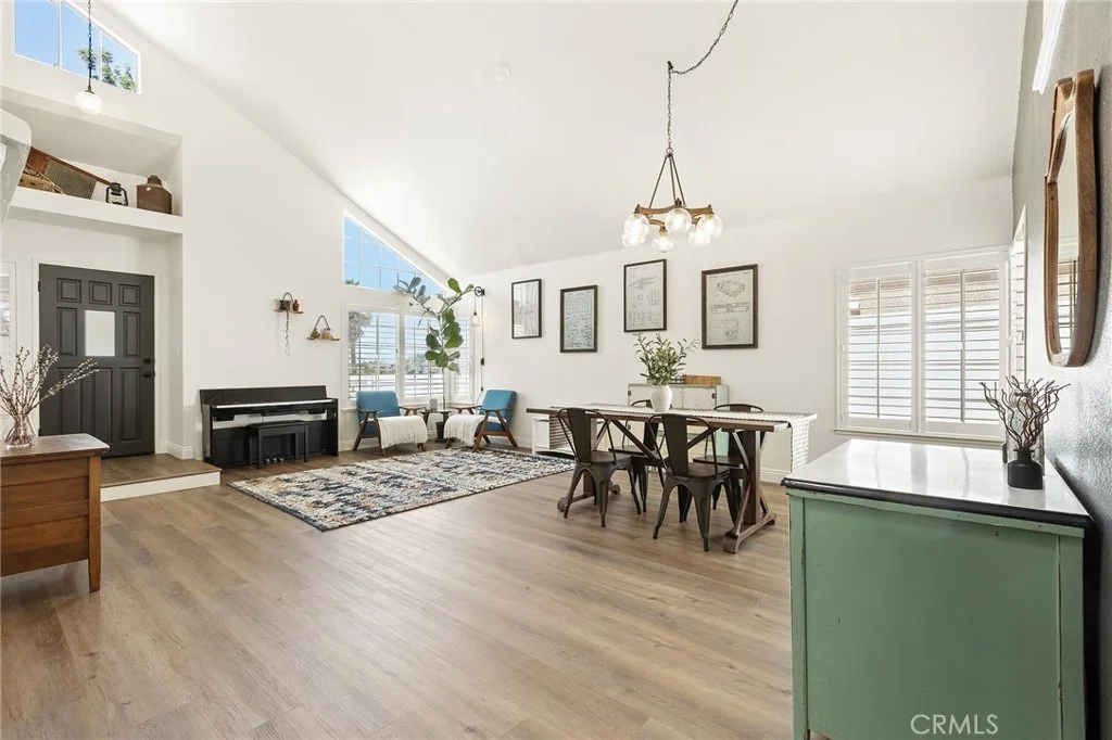 Photo of 387 Glacier Circle