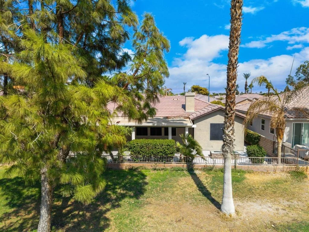 Photo of 49467 Douglas Street