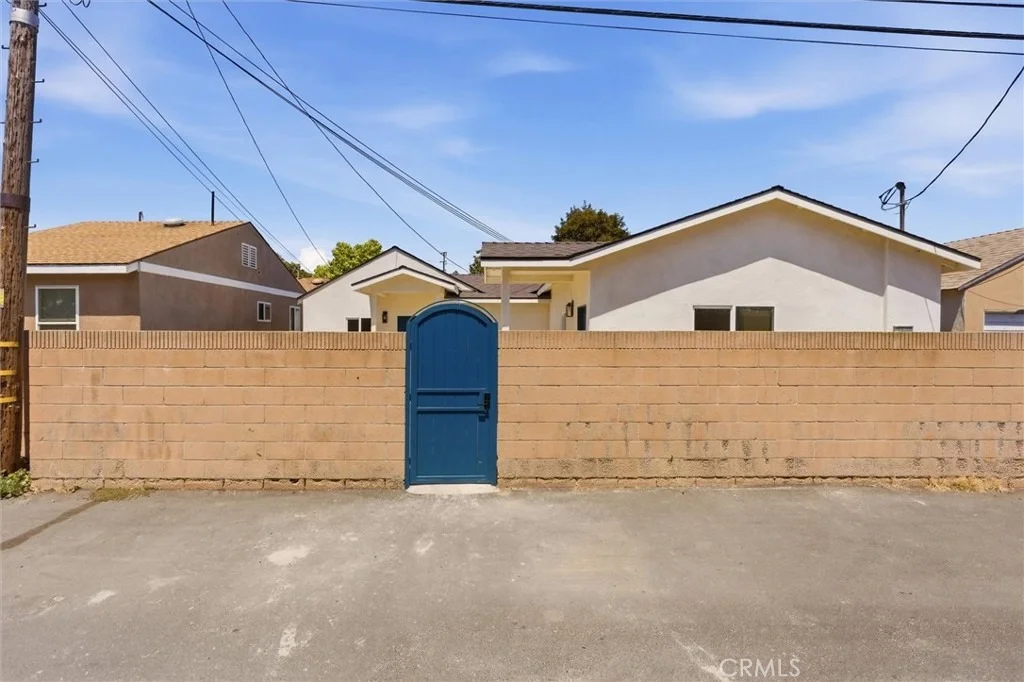 Photo of 2151 Euclid