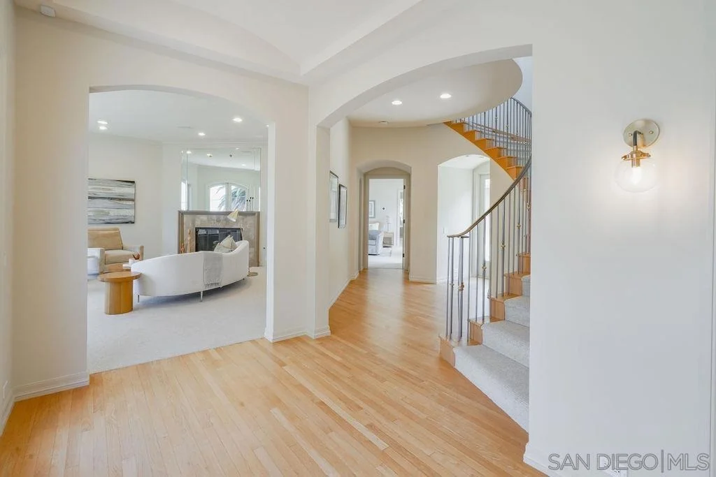 Photo of 5931 La Jolla Corona