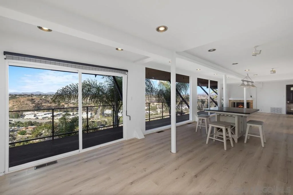 Photo of 5713 Desert View Drive