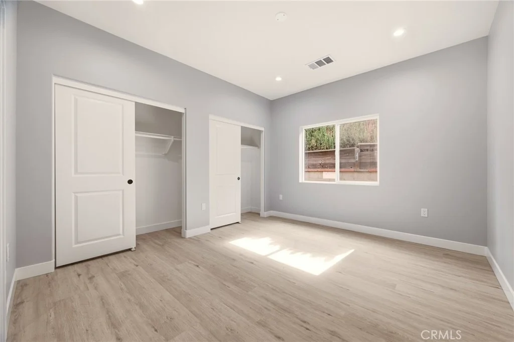 Photo of 1050 W Olive Street