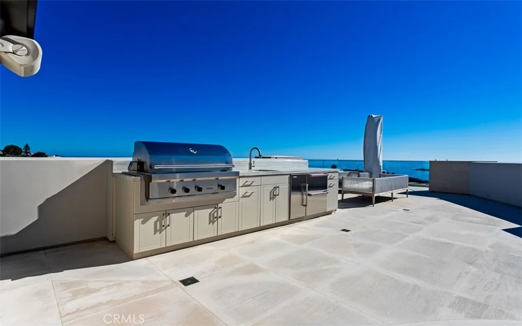 Photo of 2928 Ocean