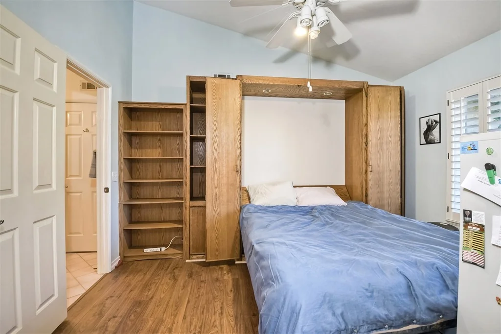 Photo of 512 Edgewater Ave