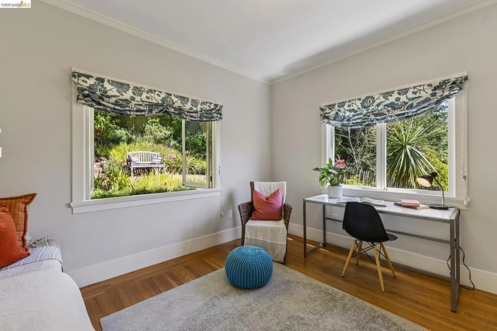 Photo of 8 Mosswood Rd