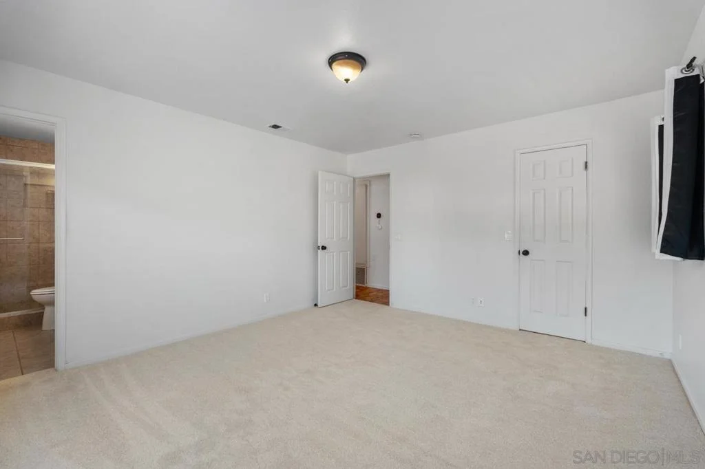 Photo of 1242 Hillcrest Lane
