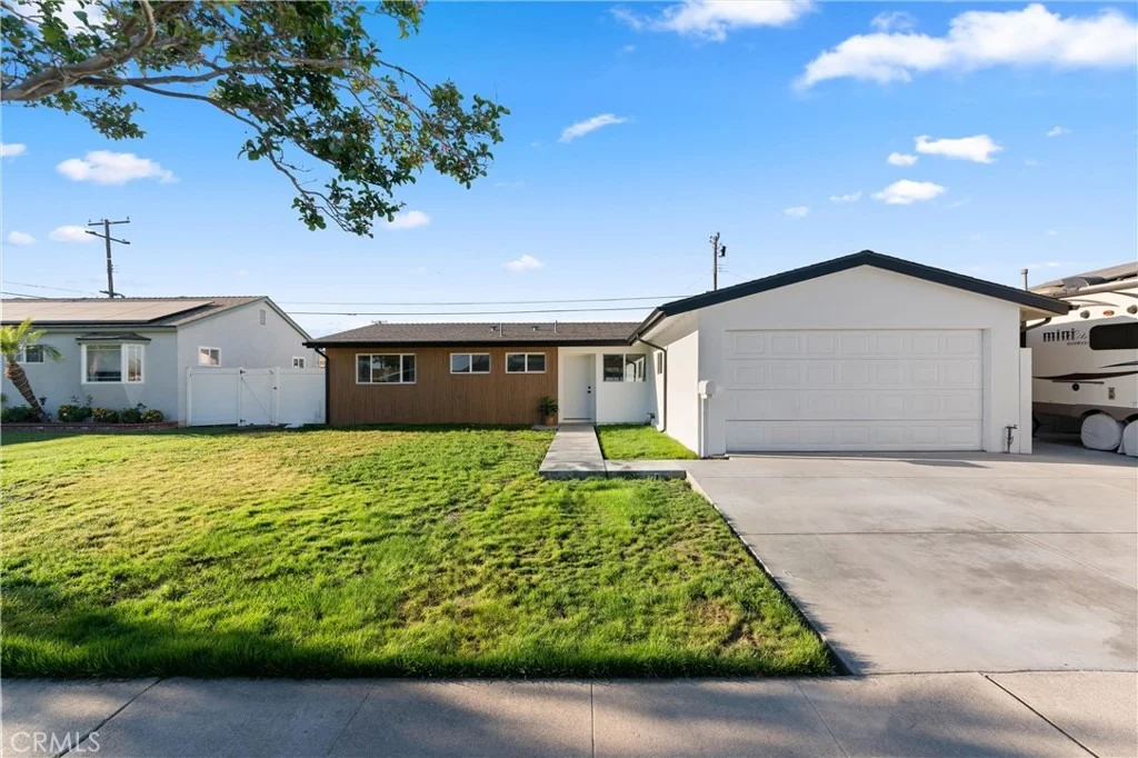 Photo of 8591 Greenleaf Avenue
