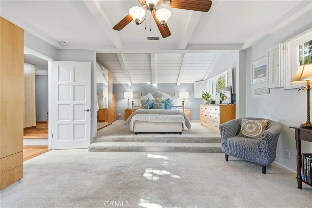 Photo of 4963 Haskell