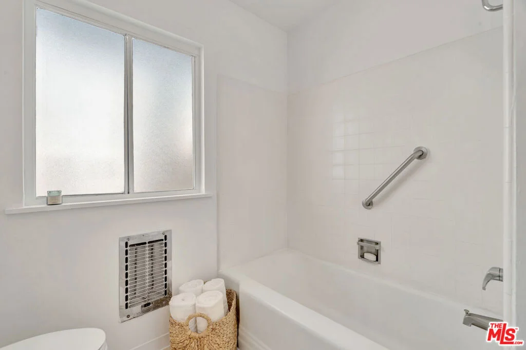 Photo of 25330 Malibu Road