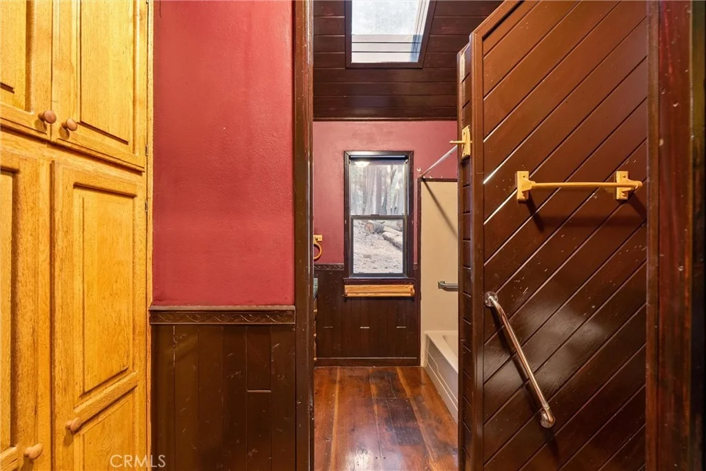 Photo of 14474 Carnegie