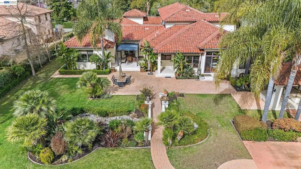 Photo of 1439 Vine Ln