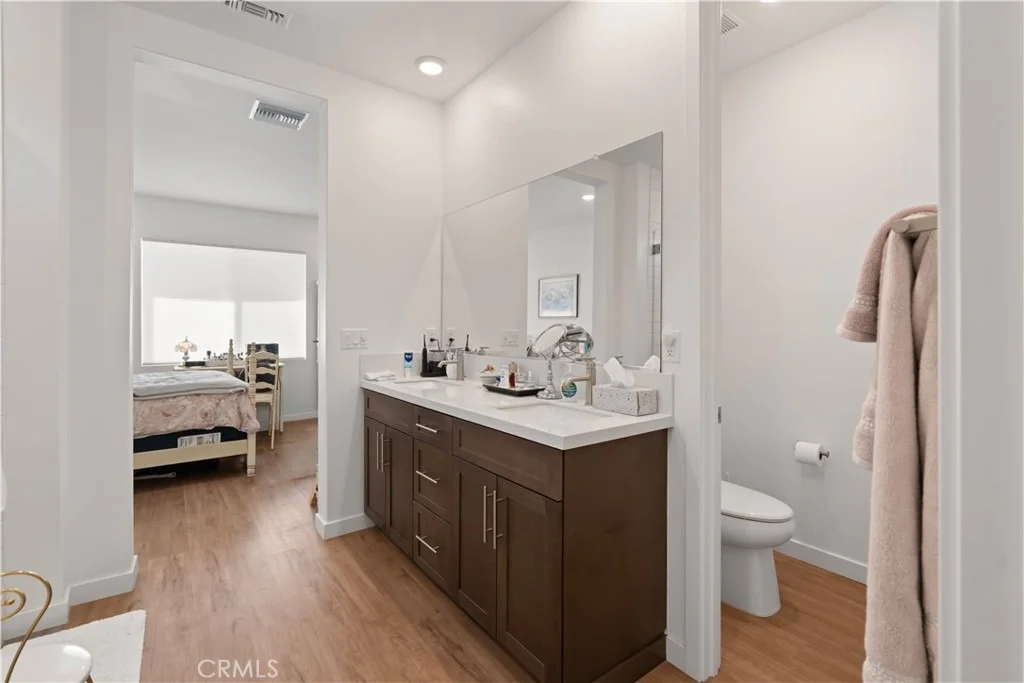 Photo of 3218 Garnet