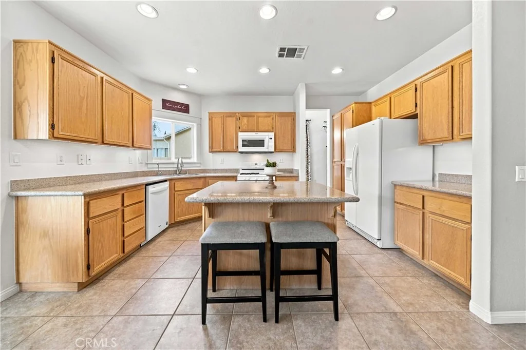 Photo of 4035 W Avenue J5