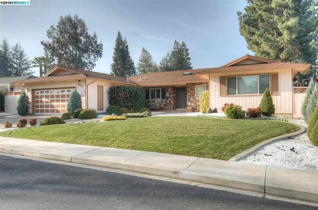 Photo of 209 CLYDE DR