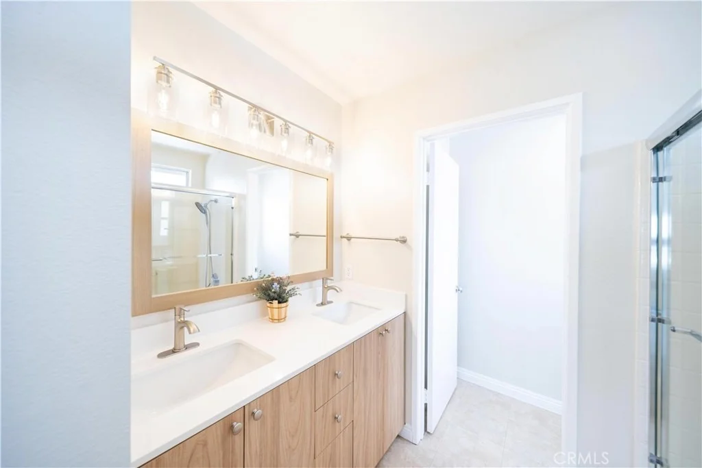 Photo of 877 Willowcreek