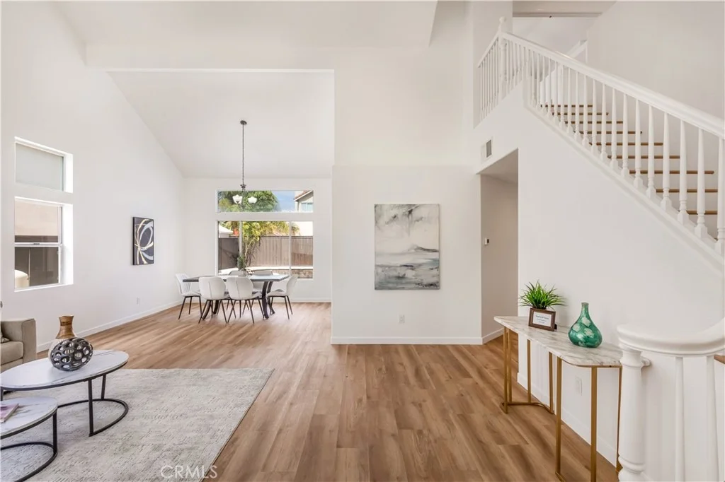 Photo of 230 Del Mesa