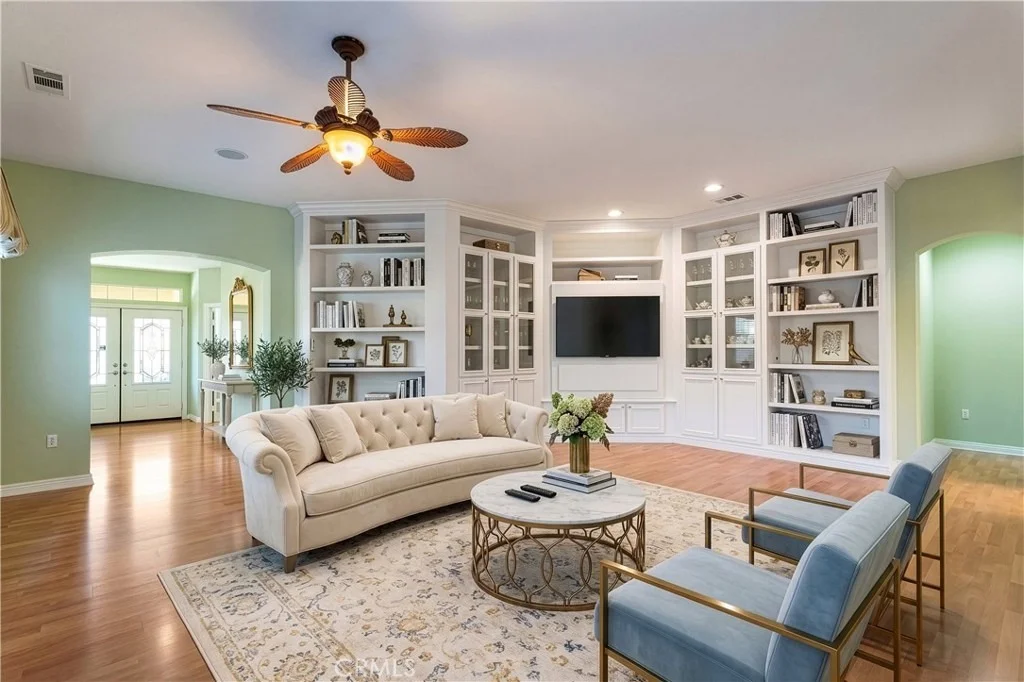 Photo of 423 Casper Drive