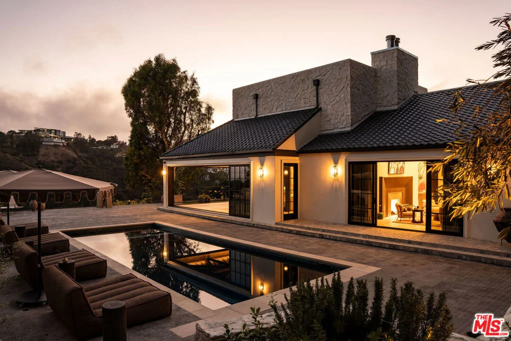 Photo of 851 Strada Vecchia Road