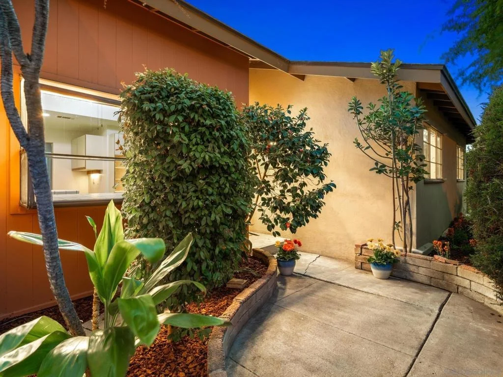 Photo of 2529 Littleton Road